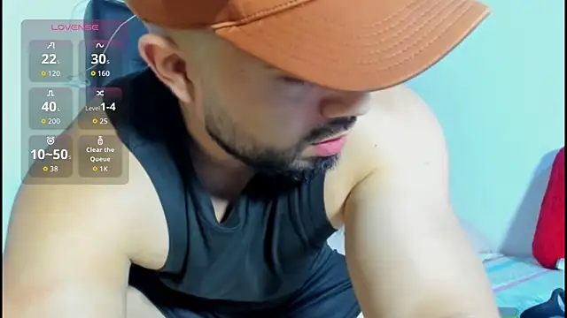 Snapshot of mikeblaree chatting on 12-16-25, 07:19 mikeblaree online show from 12-16-25, 07:19