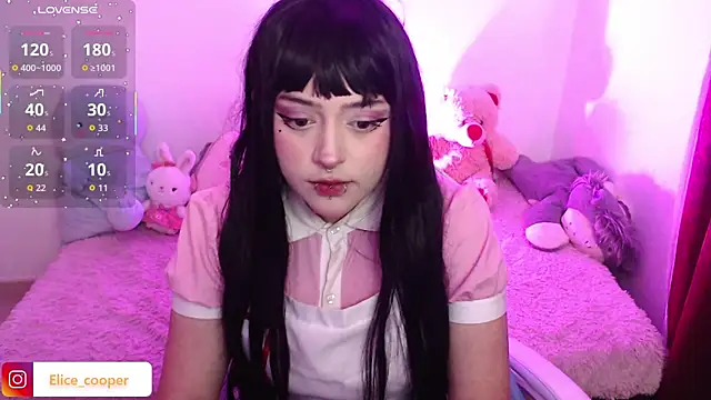 Snapshot of Elice_cooper_ chatting on 10-29-25, 10:17 Elice cooper online show from 10-29-25, 10:17