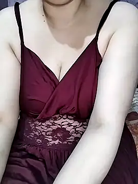 Snapshot of elnotella chatting on 02-10-25, 06:20 elnotella online show from 02-10-25, 06:20