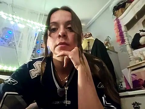 Snapshot of ShysluutGia chatting on 03-01-25, 08:56 ShysluutGia online show from 03-01-25, 08:56