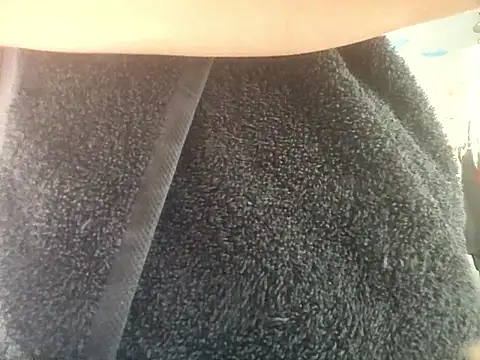 Snapshot of ShysluutGia chatting on 01-15-26, 05:16 ShysluutGia online show from 01-15-26, 05:16