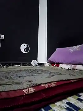 Snapshot of Adem_usr chatting on 02-14-25, 07:12 Adem usr online show from 02-14-25, 07:12