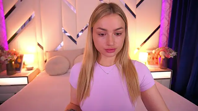 LindsieGreyy online show from 06-07-26, 06:28