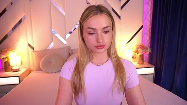 LindsieGreyy online show from 06-11-26, 12:14