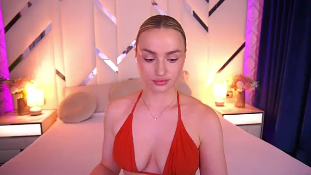 LindsieGreyy online show from 06-12-26, 12:59