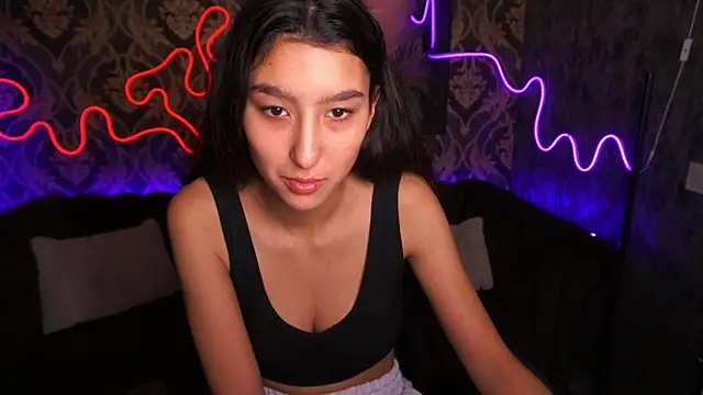 Snapshot of CharmMocco chatting on 02-14-25, 10:28 CharmMocco online show from 02-14-25, 10:28