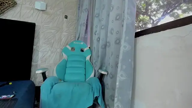 Snapshot of ChanelleJohnson_ chatting on 11-20-25, 06:51 ChanelleJohnson online show from 11-20-25, 06:51