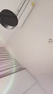 Dhalila  online show from 10-15-25, 02:01