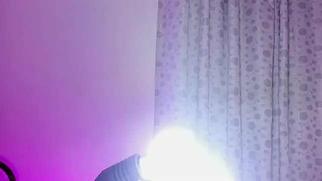 Selena fox7 online show from 02-27-26, 04:23