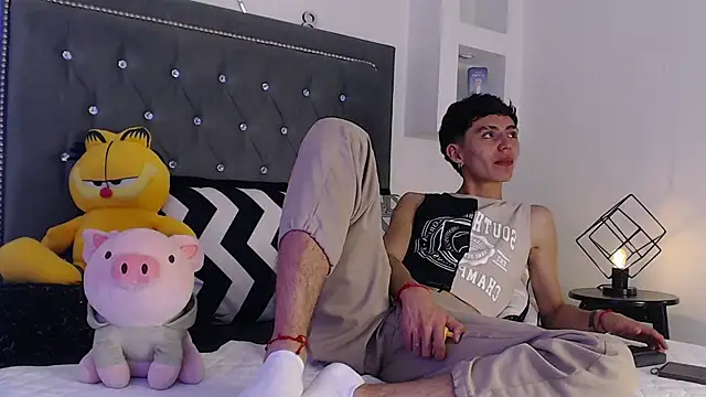 MaikyCooper online show from 03-17-25, 01:46