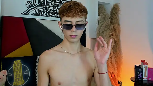 MaikyCooper online show from 12-02-25, 07:42