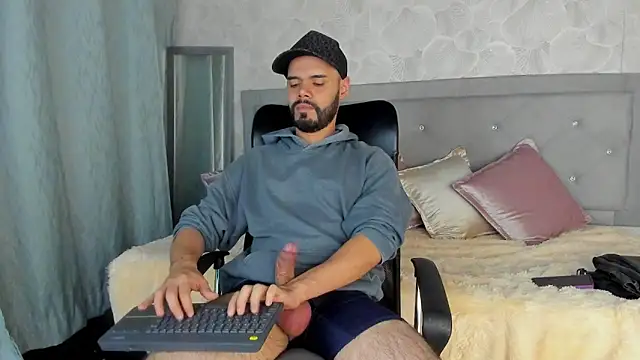 Luke Diaz7 online show from 03-04-25, 03:44