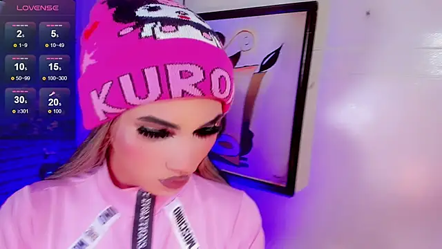 emelly horny  online show from 04-22-26, 07:15