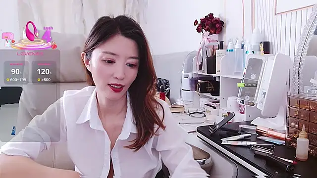 Snapshot of Tangtang-baby chatting on 05-30-26, 04:31 Tangtang-baby online show from 05-30-26, 04:31