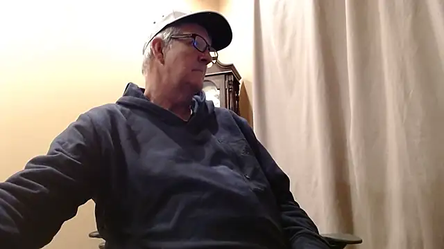 Snapshot of olderandwiser2 chatting on 02-20-25, 02:51 olderandwiser2 online show from 02-20-25, 02:51