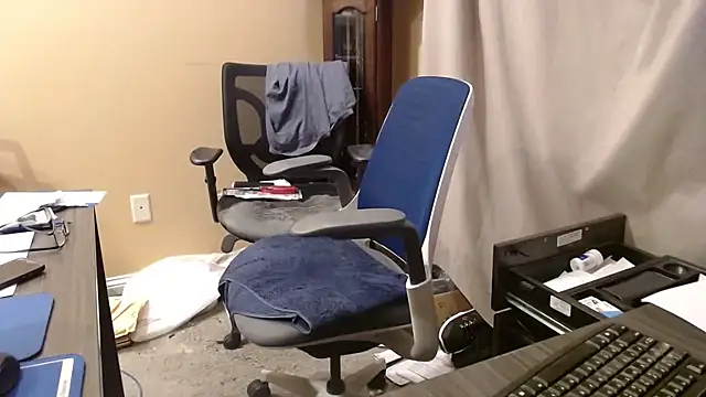 Snapshot of olderandwiser2 chatting on 10-19-25, 03:29 olderandwiser2 online show from 10-19-25, 03:29