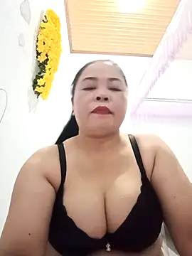 Baby-bigtits2024 online show from 02-13-25, 12:43
