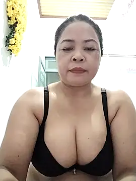 Baby-bigtits2024 online show from 09-19-25, 09:59