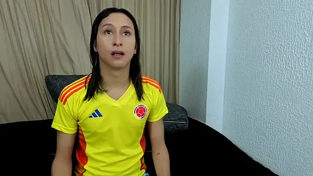 Snapshot of Georgina_Palacios_ chatting on 06-24-26, 03:16 Georgina Palacios online show from 06-24-26, 03:16