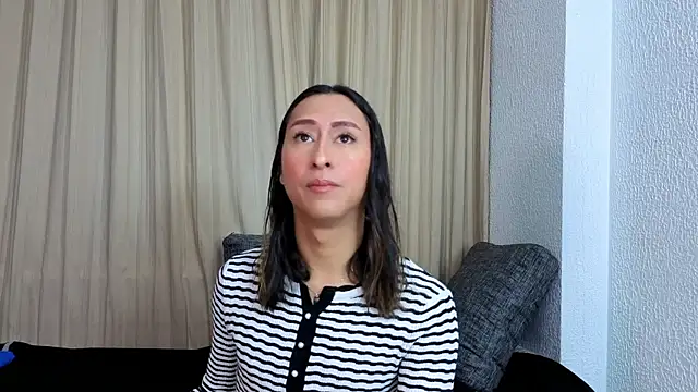 Snapshot of Georgina_Palacios_ chatting on 07-25-26, 03:37 Georgina Palacios online show from 07-25-26, 03:37