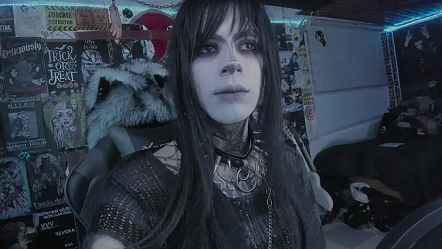 Snapshot of rotten_dreams chatting on 02-12-26, 10:38 rotten dreams online show from 02-12-26, 10:38