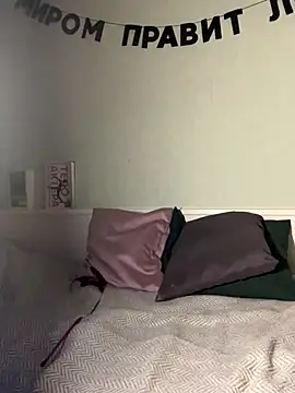 Snapshot of MollyBer chatting on 10-31-25, 07:26 MollyBer online show from 10-31-25, 07:26