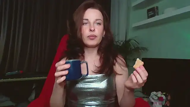 Snapshot of MollyBer chatting on 03-22-26, 05:38 MollyBer online show from 03-22-26, 05:38