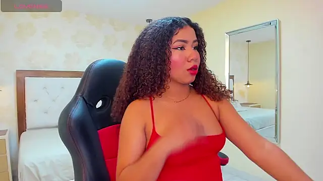 Snapshot of MELINAMARTINS chatting on 02-14-25, 08:05 MELINAMARTINS online show from 02-14-25, 08:05