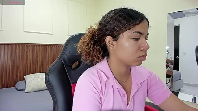 Snapshot of MELINAMARTINS chatting on 11-10-25, 07:35 MELINAMARTINS online show from 11-10-25, 07:35