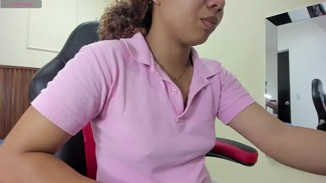 Snapshot of MELINAMARTINS chatting on 11-11-25, 07:14 MELINAMARTINS online show from 11-11-25, 07:14