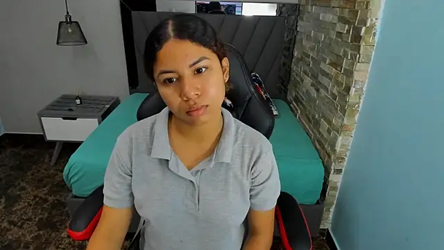 Snapshot of MELINAMARTINS chatting on 12-20-25, 07:32 MELINAMARTINS online show from 12-20-25, 07:32