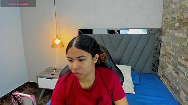 Snapshot of MELINAMARTINS chatting on 01-10-26, 07:48 MELINAMARTINS online show from 01-10-26, 07:48