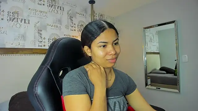 Snapshot of MELINAMARTINS chatting on 01-11-26, 07:52 MELINAMARTINS online show from 01-11-26, 07:52