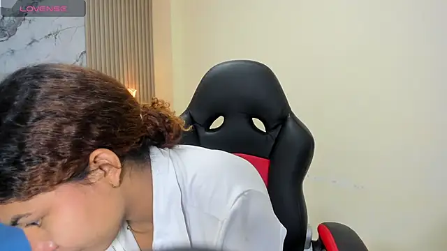 Snapshot of MELINAMARTINS chatting on 01-13-26, 08:36 MELINAMARTINS online show from 01-13-26, 08:36