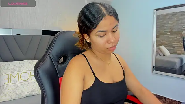 Snapshot of MELINAMARTINS chatting on 01-14-26, 07:19 MELINAMARTINS online show from 01-14-26, 07:19