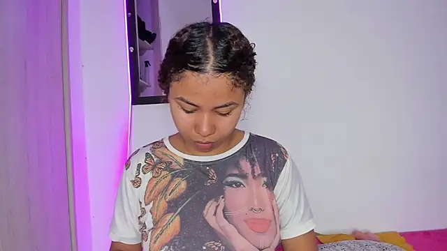 MELINAMARTINS online show from 05-08-26, 10:48