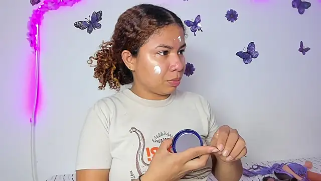 MELINAMARTINS online show from 06-19-26, 07:17