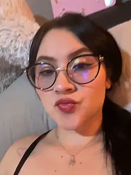 ValentinaOrtiz3 online show from 03-04-26, 01:44