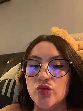 ValentinaOrtiz3 online show from 07-02-26, 03:23