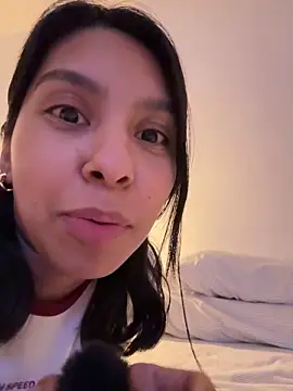 Snapshot of Valeedoll chatting on 03-05-26, 04:19 Valeedoll online show from 03-05-26, 04:19