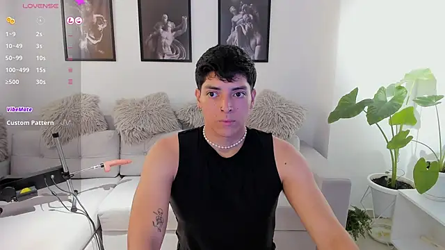  JacobMiller   online show from 02-10-25, 05:41