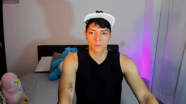  JacobMiller   online show from 10-06-25, 07:11