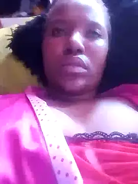 Snapshot of Coco_Nile chatting on 02-17-25, 06:20 Coco Nile online show from 02-17-25, 06:20