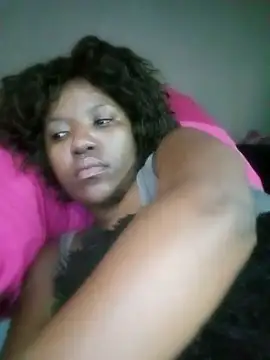 Snapshot of Coco_Nile chatting on 02-18-25, 08:25 Coco Nile online show from 02-18-25, 08:25