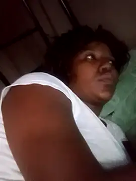 Snapshot of Coco_Nile chatting on 02-19-25, 02:44 Coco Nile online show from 02-19-25, 02:44