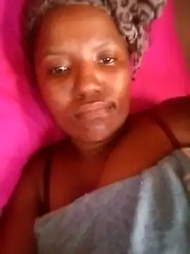 Snapshot of Coco_Nile chatting on 02-20-25, 11:53 Coco Nile online show from 02-20-25, 11:53