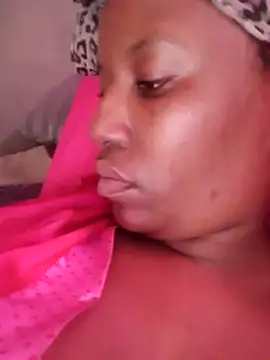 Snapshot of Coco_Nile chatting on 02-24-25, 04:38 Coco Nile online show from 02-24-25, 04:38