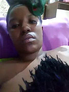 Snapshot of Coco_Nile chatting on 03-06-25, 07:32 Coco Nile online show from 03-06-25, 07:32