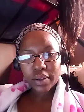 Snapshot of Coco_Nile chatting on 09-26-25, 10:41 Coco Nile online show from 09-26-25, 10:41