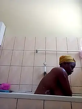 Coco Nile online show from 10-22-25, 08:58